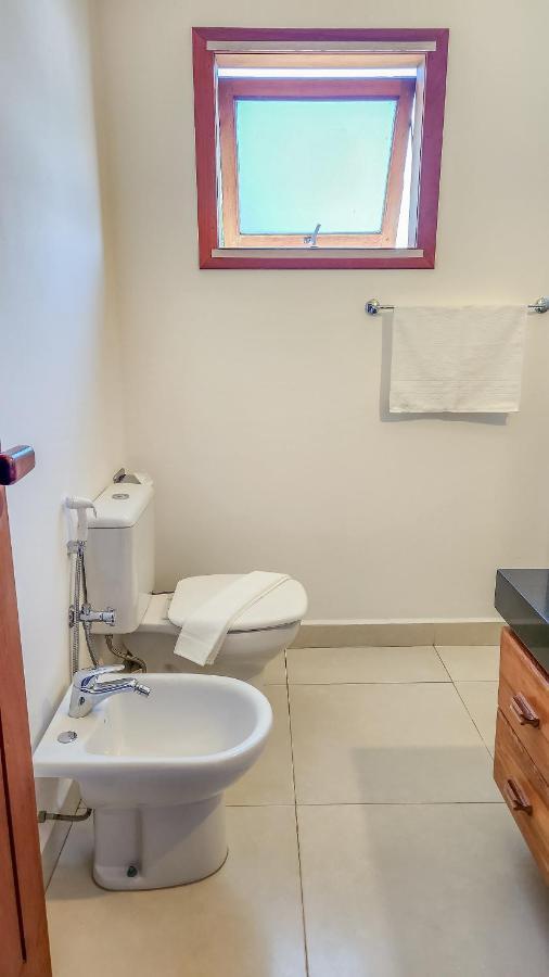 450M Praia De Taperapuan; Piscina; 2 Quartos; Wifi 300 Mbs; Churrasqueira; Estacionamento Gratuito 1 Carro