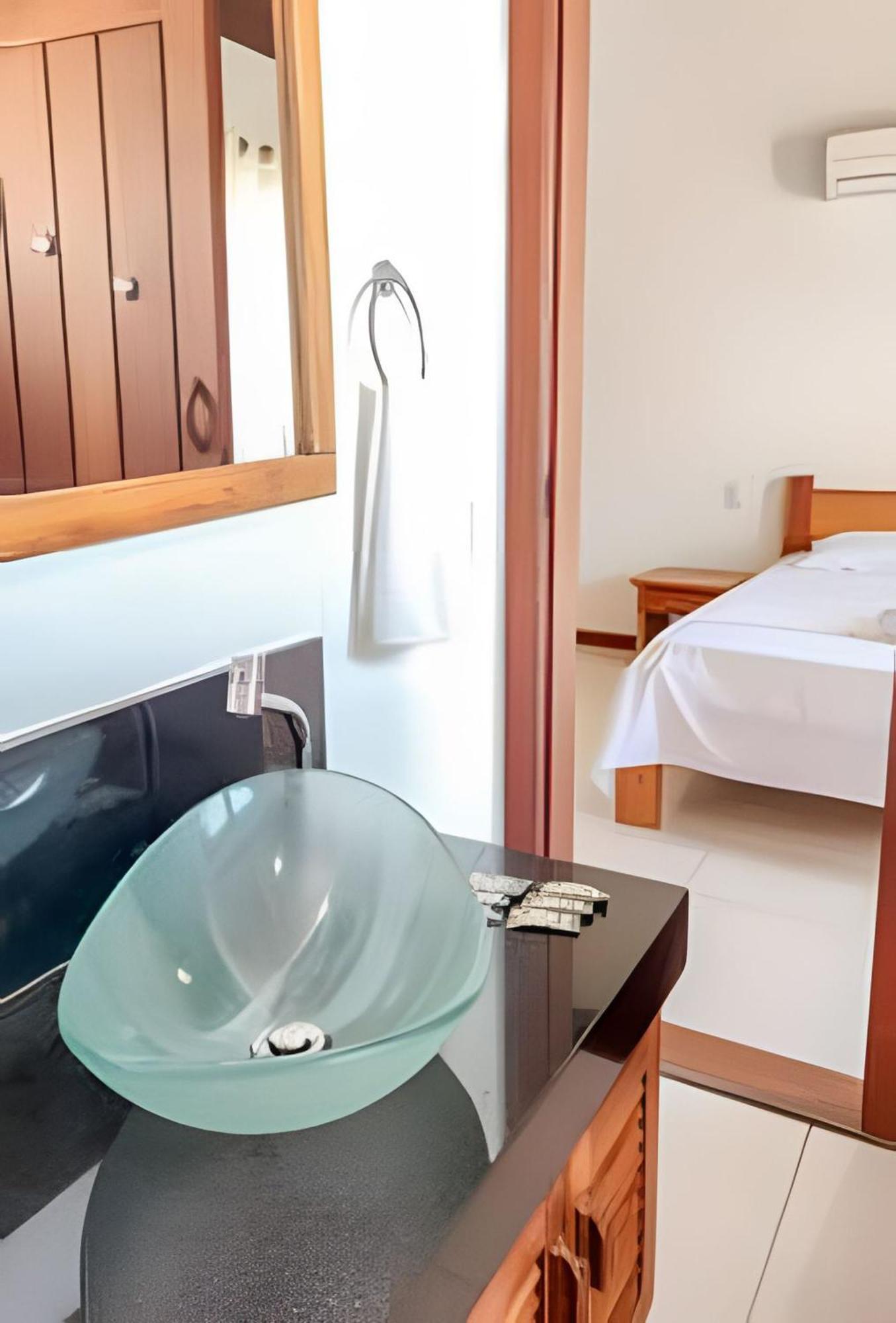 450M Praia De Taperapuan; Piscina; 2 Quartos; Wifi 300 Mbs; Churrasqueira; Estacionamento Gratuito 1 Carro * Porto Seguro