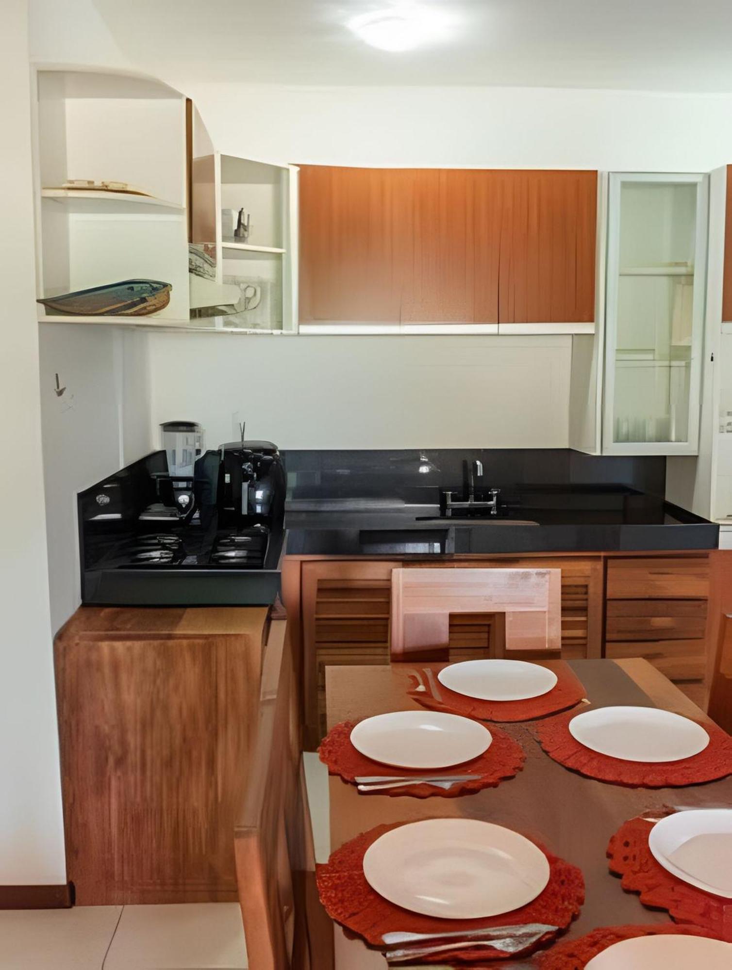 450M Praia De Taperapuan; Piscina; 2 Quartos; Wifi 300 Mbs; Churrasqueira; Estacionamento Gratuito 1 Carro