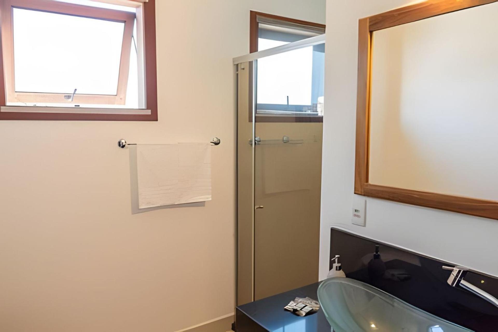 450m De Taperapuan; Piscina; 2 Quartos; Wifi 300 Mbs; Churrasqueira; Estacionamento Gratuito 1 Carro Porto Seguro