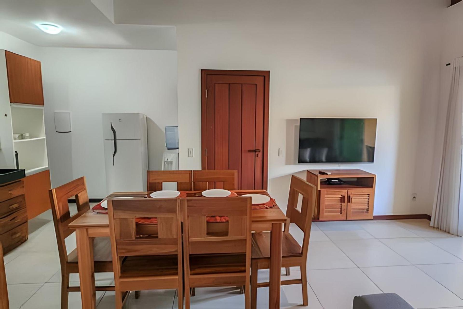 Сasa de vacaciones 450m De Taperapuan; Piscina; 2 Quartos; Wifi 300 Mbs; Churrasqueira; Estacionamento Gratuito 1 Carro Porto Seguro